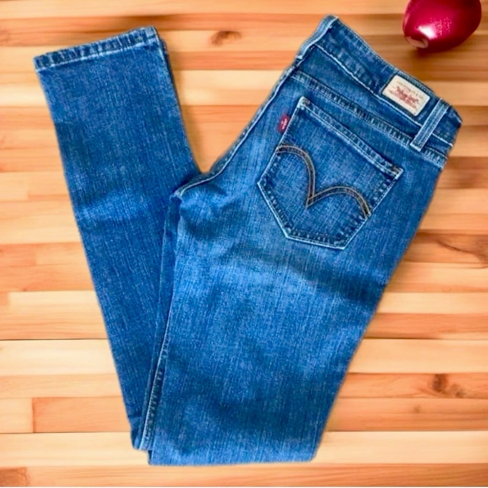 NWOT Levi Sz5M Stretch Jeans
